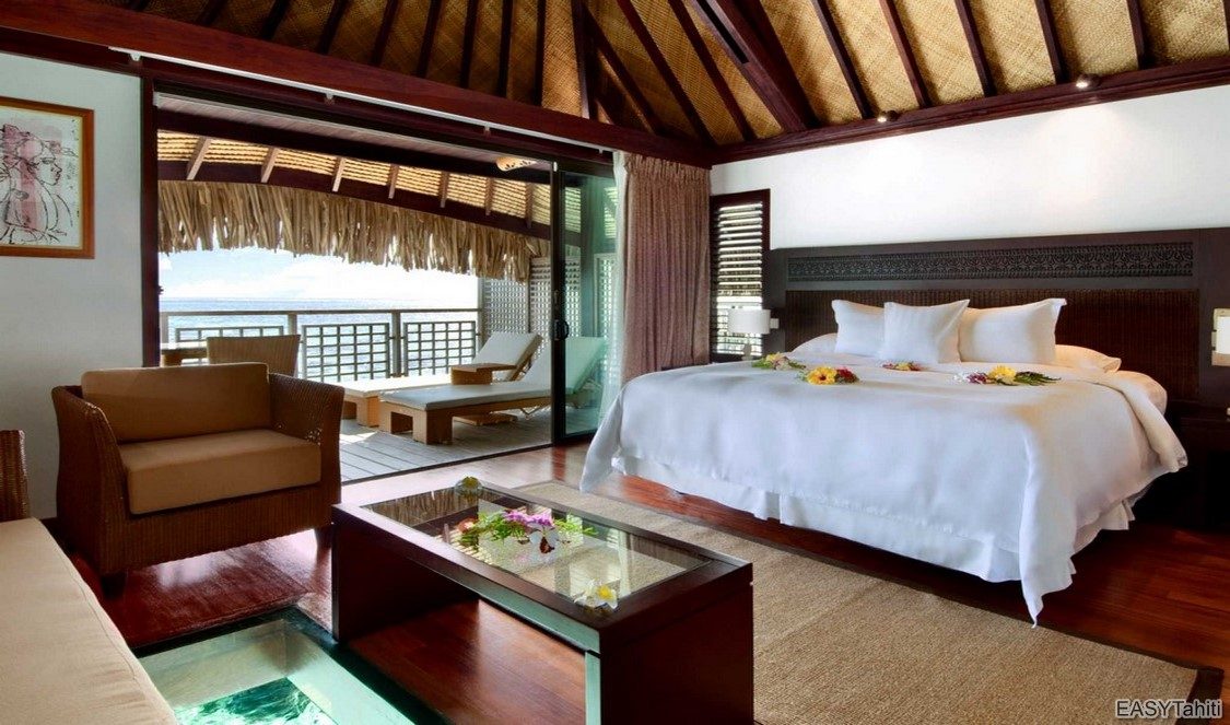 overwater bungalow included at all inclusive vacation in Moorea French Polynesia