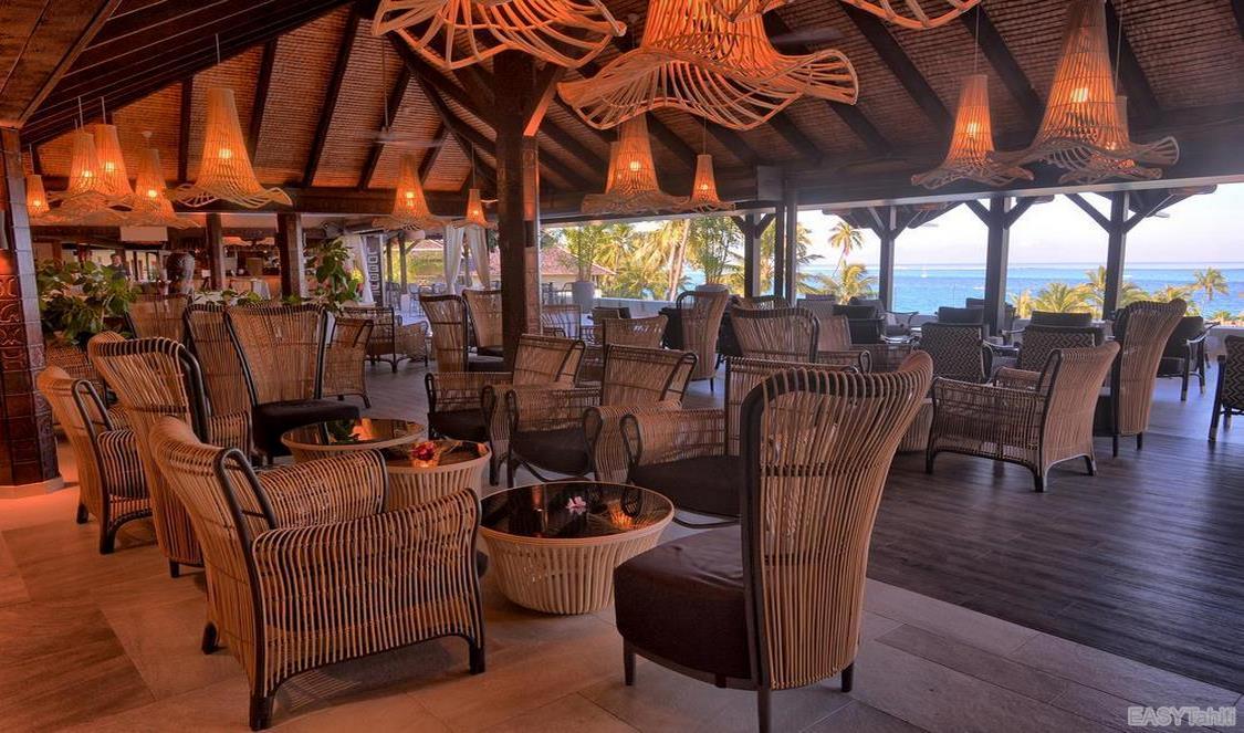 Intercontinental Tahiti Resort - Lobby Bar 03