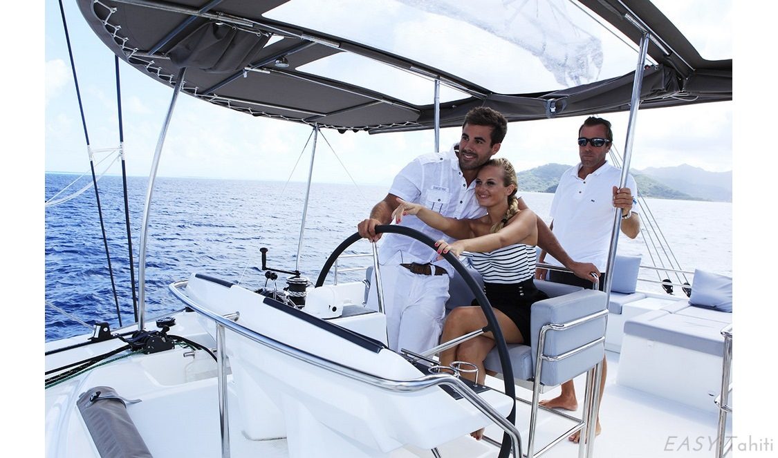 prenez la barre de votre catamaran en Polynésie