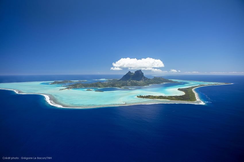 île de Bora Bora vue du ciel